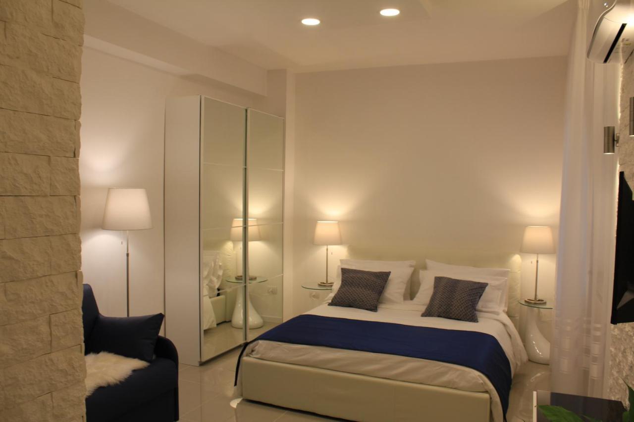 Casa Teresa Bed&Breakfast Napoli Bagian luar foto